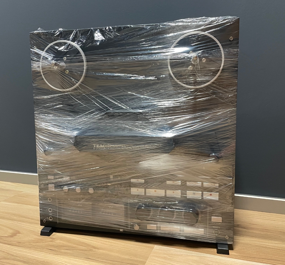 TEAC X-2000R připravený k předání majiteli